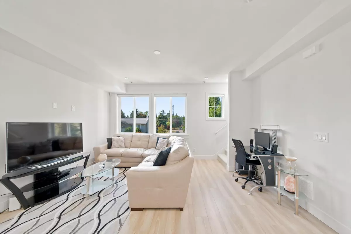 Dining Area Photo of 62 11556 72a Avenue, Delta, BC