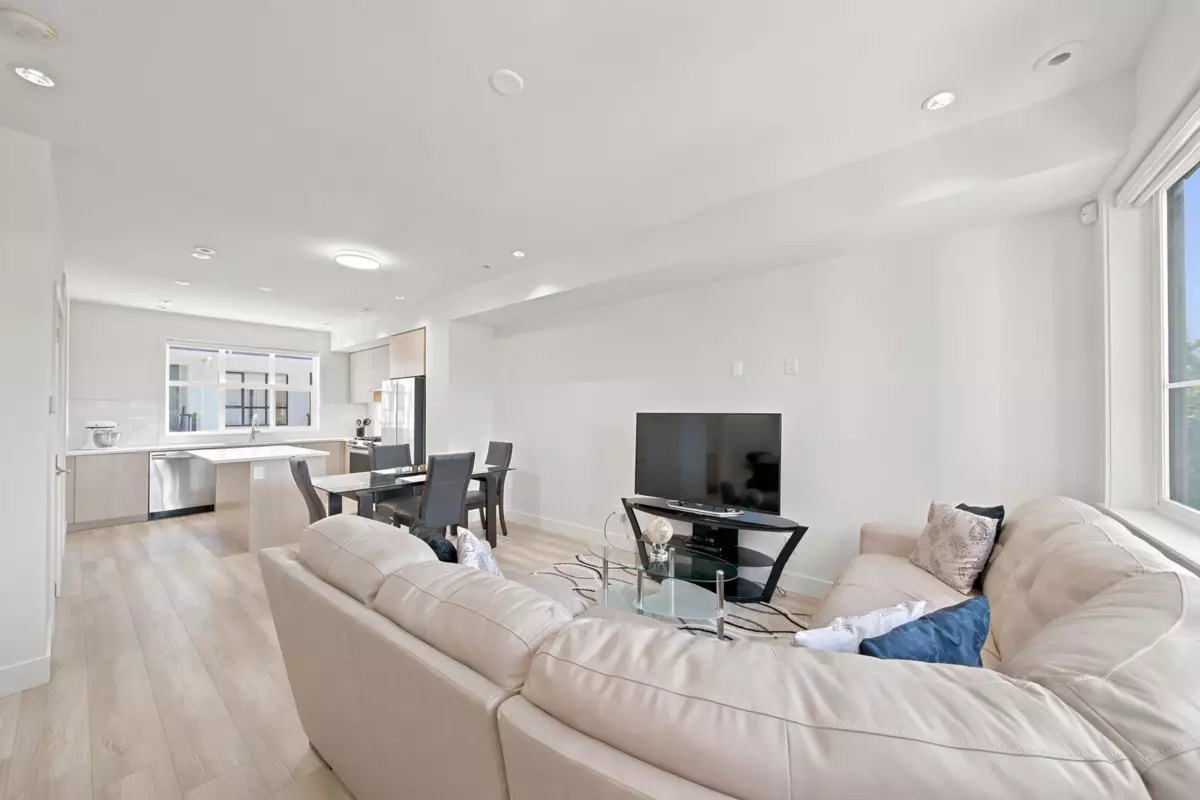 Family Room Photo of 62 11556 72a Avenue, Delta, BC