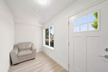 Entry Foyer Photo of 62 11556 72a Avenue, Delta, BC