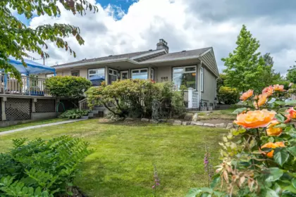 Front Yard Photo of 324 Churchill Avenue, New Westminster, BC