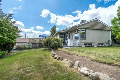 Garden / Landscaping Photo of 324 Churchill Avenue, New Westminster, BC