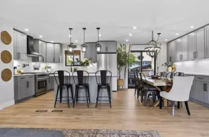 Breakfast Nook Photo of 27015 34a Avenue, Langley, BC