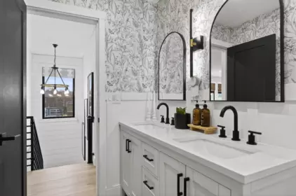 Laundry Room Photo of 27015 34a Avenue, Langley, BC