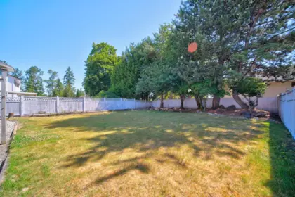 Neighborhood Park Photo Near 8960 157 Street, Surrey, BC