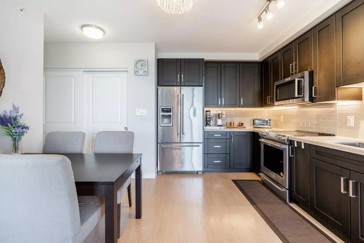 Dining Area Photo of 3206 11967 80 Avenue, Delta, BC