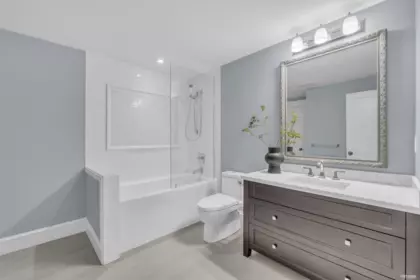 Hot Tub / Spa Photo of 2213 Jefferson Avenue, West Vancouver, BC