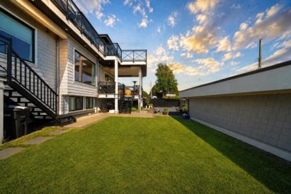 Community Amenities Photo (Clubhouse) of 6860 Hycrest Drive, Burnaby, BC