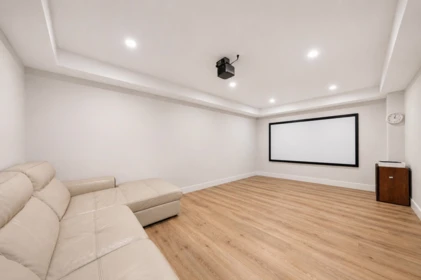Street View Photo of 6860 Hycrest Drive, Burnaby, BC