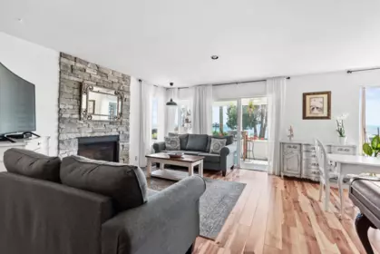 Breakfast Nook Photo of 4664 Sunshine Coast Highway, Sechelt, BC