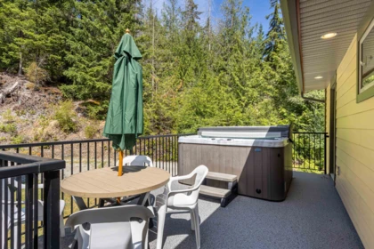Garage Interior Photo of 5823 Leaning Tree Road, Halfmoon Bay, BC
