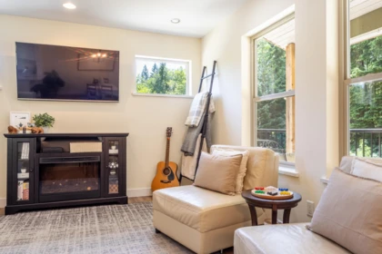 Primary Bedroom Photo of 5823 Leaning Tree Road, Halfmoon Bay, BC