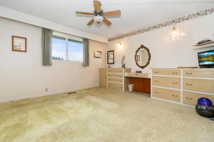 Walk-In Closet Photo of 1653 Rosevale Street, Agassiz, BC