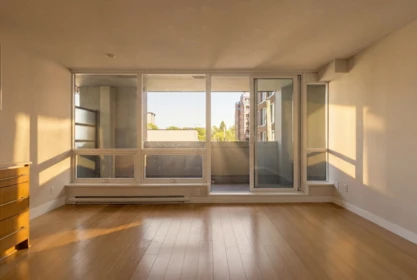 Breakfast Nook Photo of 410 718 Main Street, Vancouver, BC