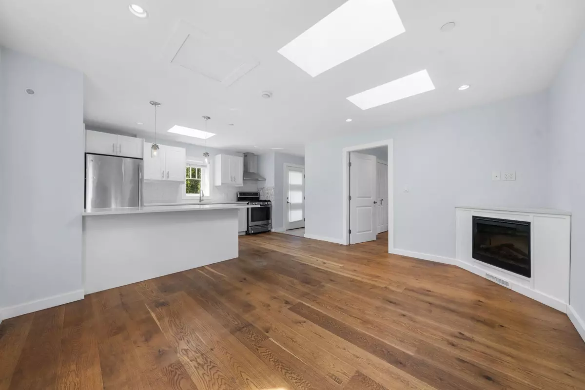 Dining Area Photo of 339 E 41st Avenue, Vancouver, BC