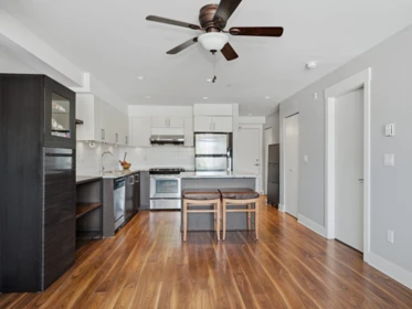 Kitchen Photo of 308 85 Eighth Avenue, New Westminster, BC