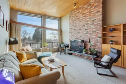 5827 Clinton Street, Burnaby, BC, Burnaby — Half Duplex for sale