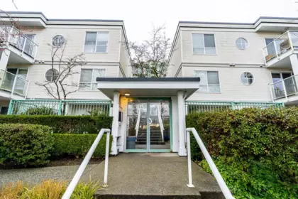 74 2733 E Kent Avenue North Avenue, Vancouver, BC, Vancouver — Townhouse for sale