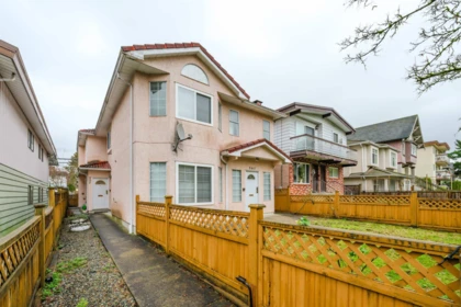 557 E 44th Avenue, Vancouver, BC, Vancouver — Half Duplex for sale