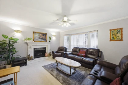 557 E 44th Avenue, Vancouver, BC, Vancouver — Half Duplex for sale