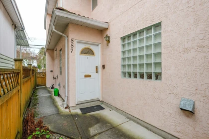 557 E 44th Avenue, Vancouver, BC, Vancouver — Half Duplex for sale