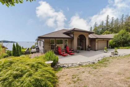 6889 Island View Road, Sechelt, BC, Sechelt — Single Family Residence for sale