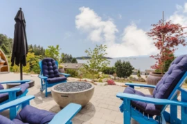 6889 Island View Road, Sechelt, BC
