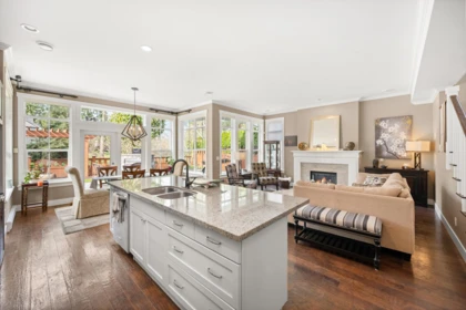 Kitchen Island Photo of 3711 142nd Street, Surrey, BC