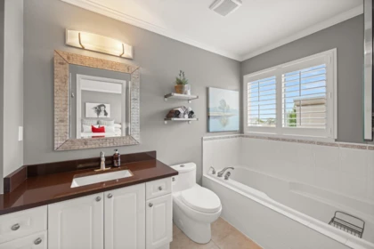 Basement Recreation Room Photo of 1157 Vidal Street, White Rock, BC