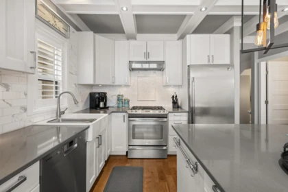Kitchen Photo of 1157 Vidal Street, White Rock, BC