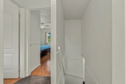 Entry Foyer Photo of 26549 32 Avenue, Langley, BC