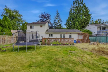 Garden / Landscaping Photo of 26549 32 Avenue, Langley, BC