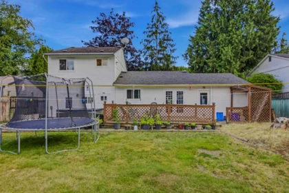 Swimming Pool Photo of 26549 32 Avenue, Langley, BC