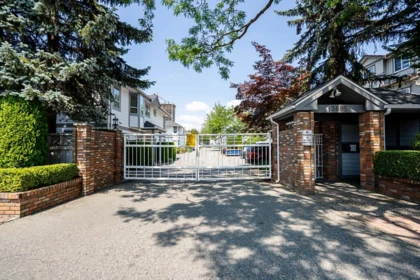 222 13895 102 Avenue, Surrey, BC, Surrey — Townhouse for sale