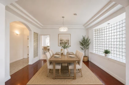 Breakfast Nook Photo of 8155 15th Avenue, Burnaby, BC