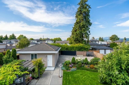 Laundry Room Photo of 8155 15th Avenue, Burnaby, BC