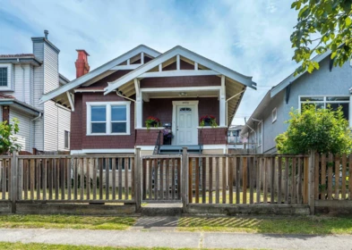 4476 Beatrice Street, Vancouver, BC, Vancouver — Single Family Residence for sale