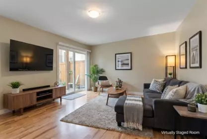 Hallway Photo of 61 5556 Peach Road, Chilliwack, BC