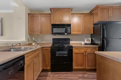 Kitchen Island Photo of 61 5556 Peach Road, Chilliwack, BC