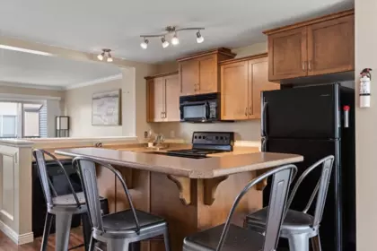 Primary Bedroom Photo of 61 5556 Peach Road, Chilliwack, BC