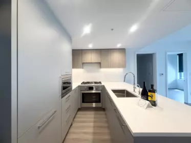 2001 6608 Sussex Avenue, Burnaby, BC, Burnaby — Apartment/Condo for sale
