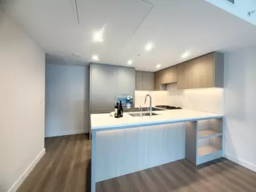 2001 6608 Sussex Avenue, Burnaby, BC, Burnaby — Apartment/Condo for sale