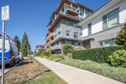 Garden / Landscaping Photo of 487 W 26th Avenue, Vancouver, BC