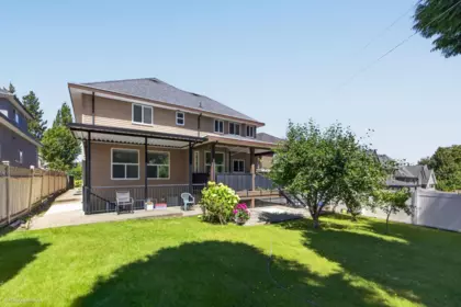 Fitness Center Photo Near 16758 86 Avenue, Surrey, BC