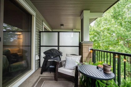 Backyard Photo of 321 6688 120 Street, Surrey, BC