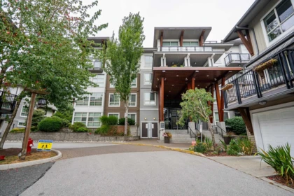 321 6688 120 Street, Surrey, BC, Surrey — Apartment/Condo for sale