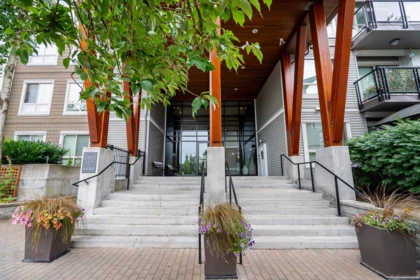 321 6688 120 Street, Surrey, BC, Surrey — Apartment/Condo for sale