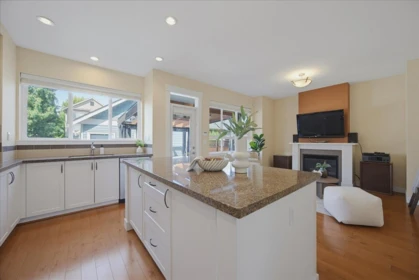 Dining Area Photo of 321 172a Street, Surrey, BC