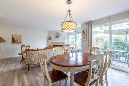 Kitchen Photo of 328 13888 70 Avenue, Surrey, BC