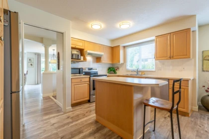Walk-In Closet Photo of 328 13888 70 Avenue, Surrey, BC