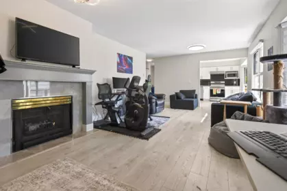 Entry Foyer Photo of 201 501 Cochrane Avenue, Coquitlam, BC